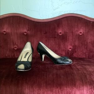 Patent leather black peep-toes kitten heels